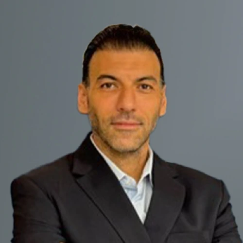 Reza  Saadati