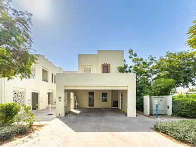 Corner Unit | Ready to Move in | Park View