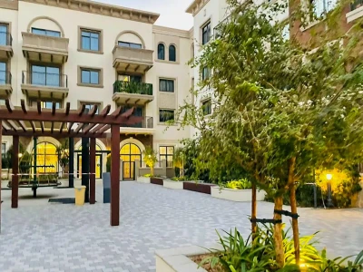 Ready to Move In| Unfurnished | Community View
