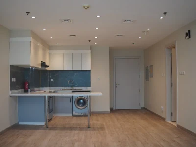 Spacious and upgraded | High floor| 1BR+Balcony