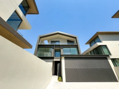 Private Cal-De-Sac | Must see | Open for offer